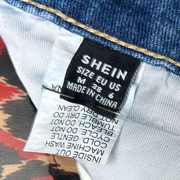 Ripped jeans - Picture 3 of 3